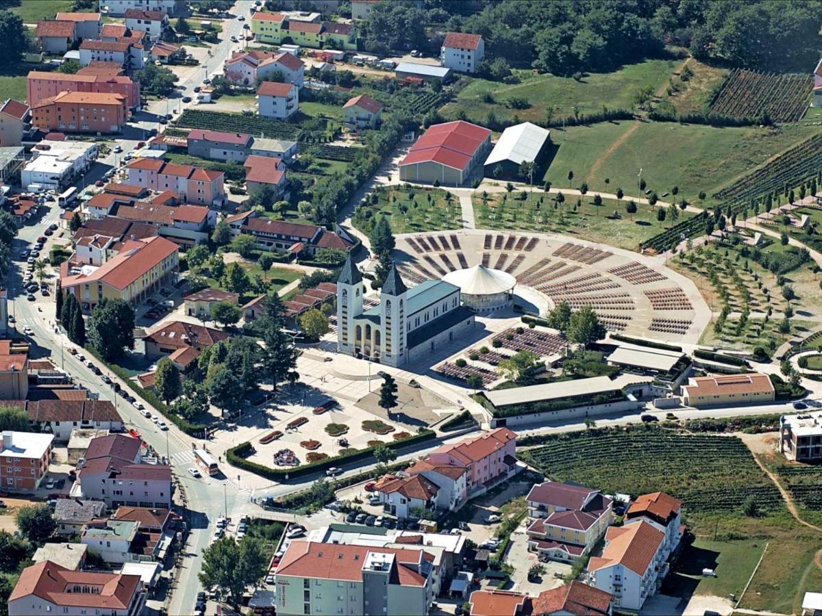 Apartman Eva Rogotin Esterno foto